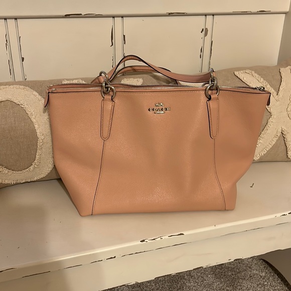 Coach Purse - Picture 1 of 4